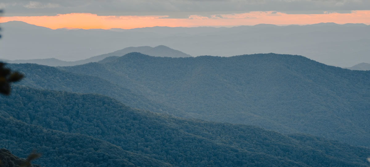 Hickory Hop Airport Shuttle service Charlotte from Asheville, Boone/BR, and Hickory